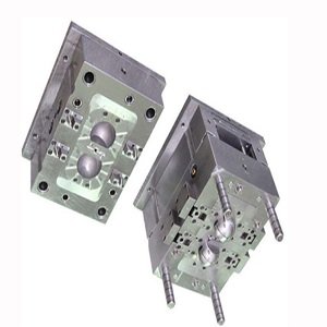 4 Aluminium mould for plastic injection