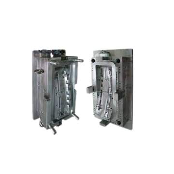 Multi color automotive plastic injection molding (1)